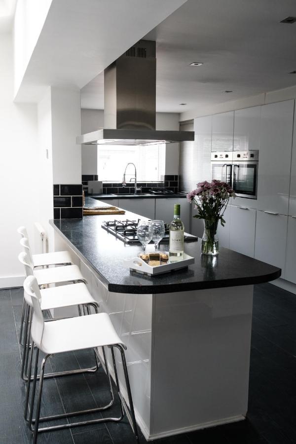 Gorgeous 3 Bedroom Victorian Townhouse Lisburn Exterior foto